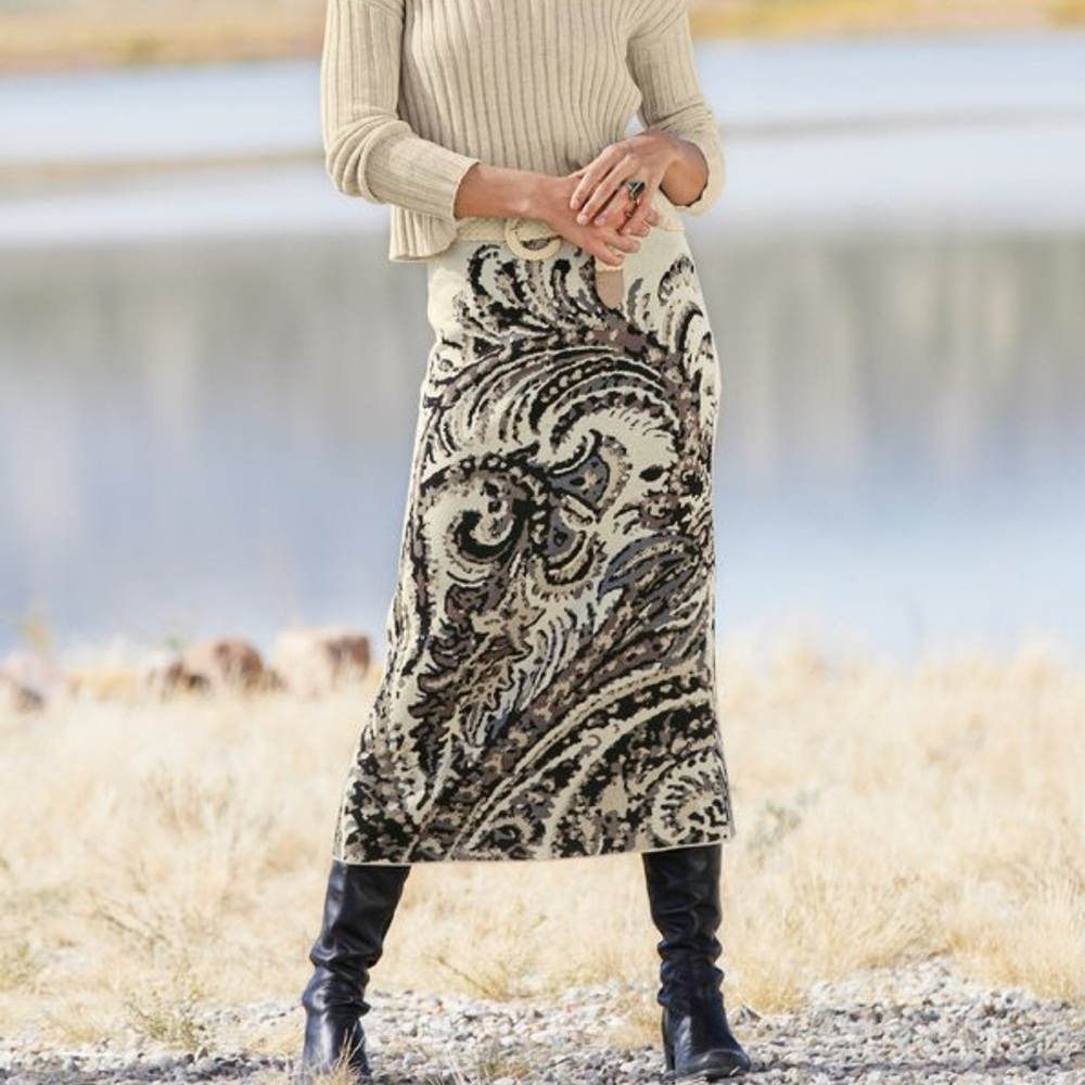 Elegant Paisley Print Skirt